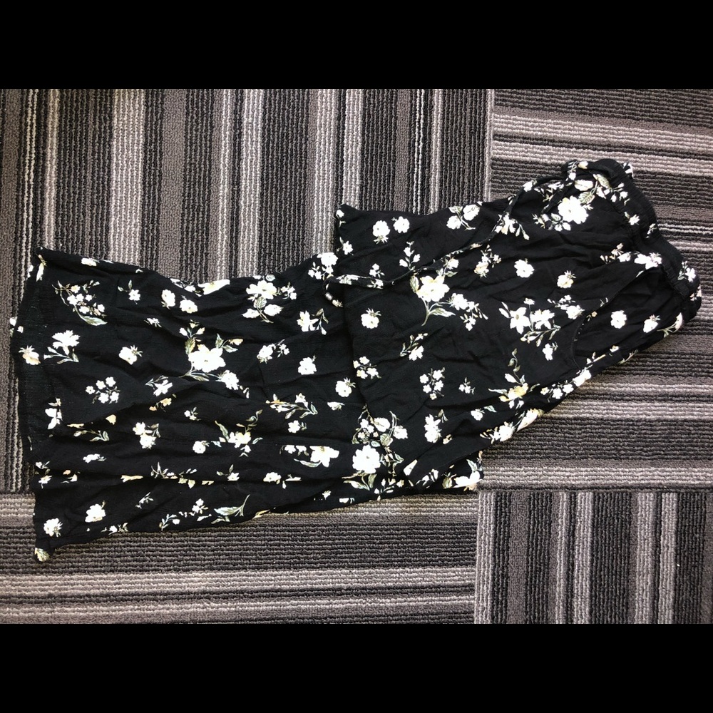 Black floral pants!
